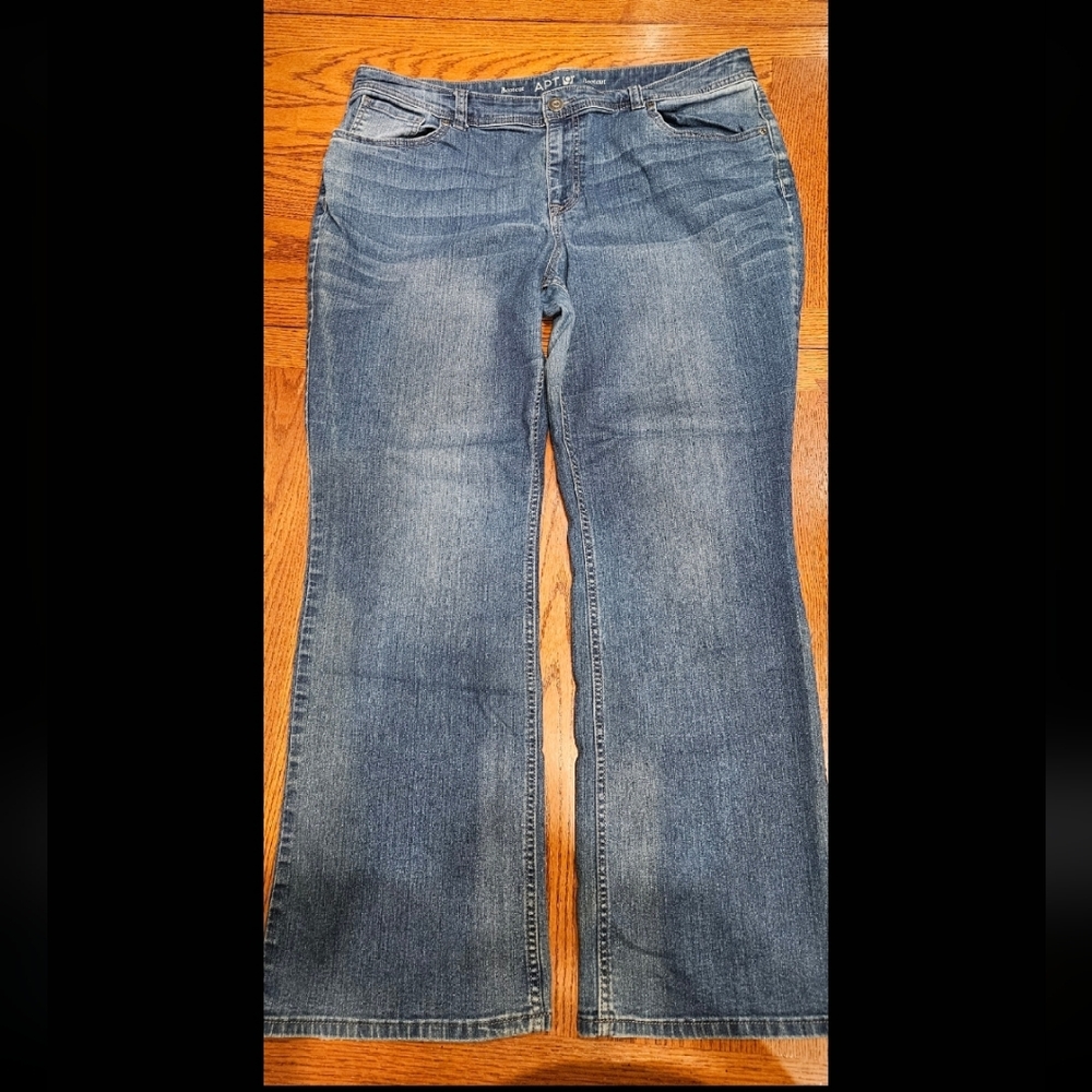 Apt 9 Women's Bootcut Blue Jeans 18W